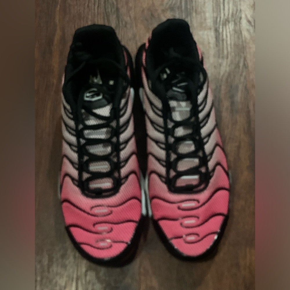 Nike - Picture 7 of 11